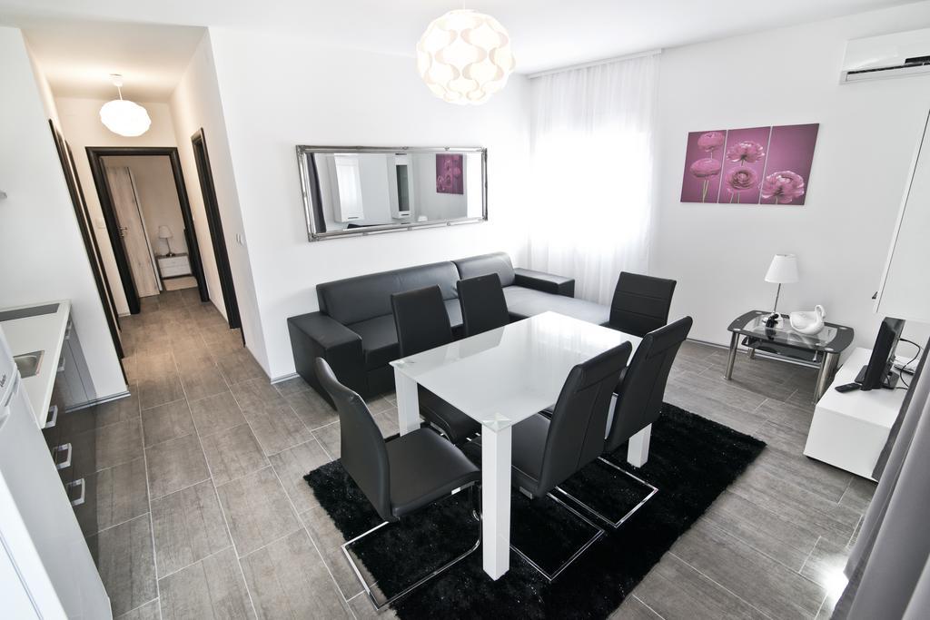 Rooms & Apartments Marinero Betina  Exterior photo