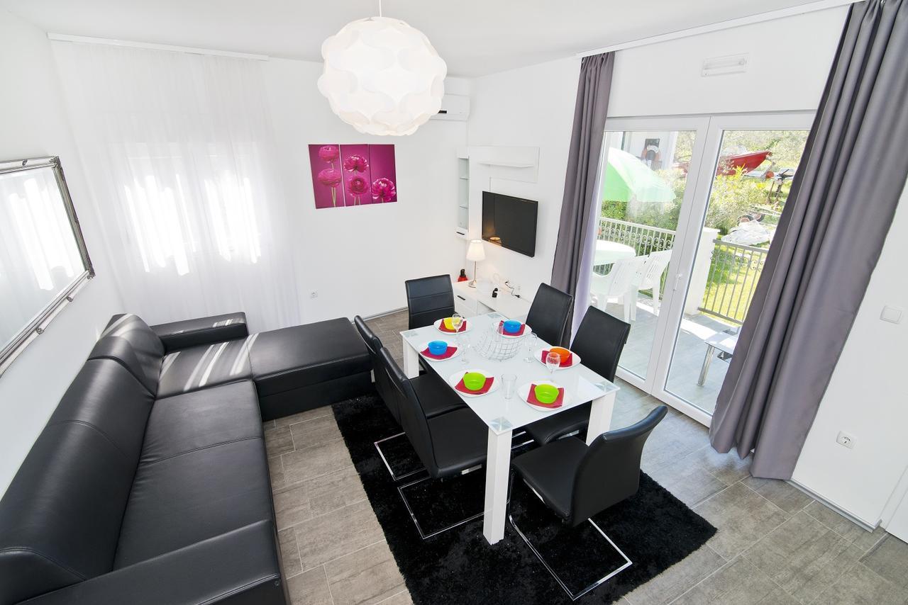 Rooms & Apartments Marinero Betina  Exterior photo
